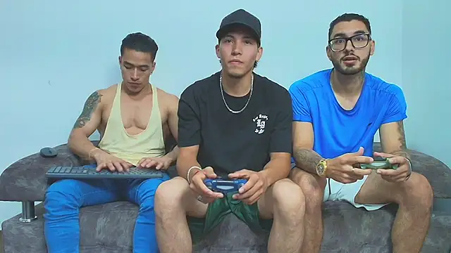 thebadboys05 online show from November 2025 01:00:01 AM