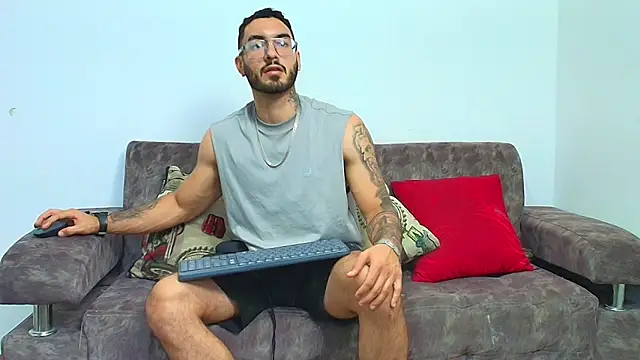 Snapshot of thebadboys05 chatting on June 2026 12:00:01 AM thebadboys05 online show from June 2026 12:00:01 AM