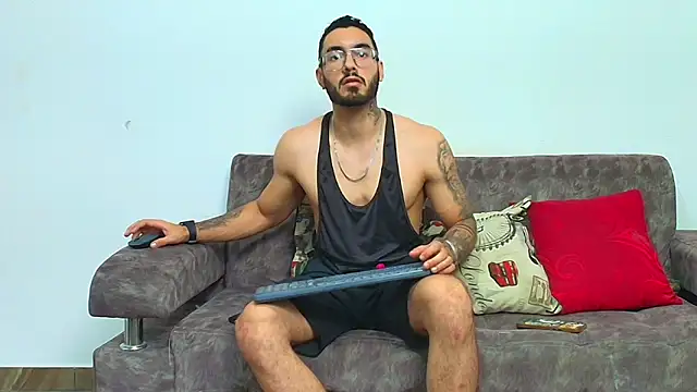 Snapshot of thebadboys05 chatting on June 2026 06:27:02 AM thebadboys05 online show from June 2026 06:27:02 AM