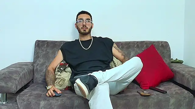 Snapshot of thebadboys05 chatting on July 2026 03:10:01 AM thebadboys05 online show from July 2026 03:10:01 AM