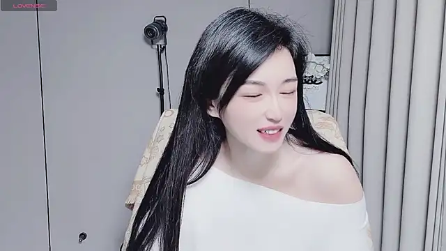 YunShan-33 online show from November 2025 03:09:02 AM