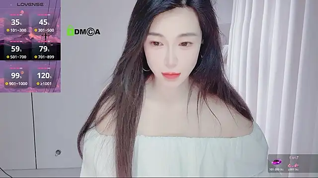 Snapshot of YunShan-33 chatting on April 2026 02:26:02 AM YunShan-33 online show from April 2026 02:26:02 AM