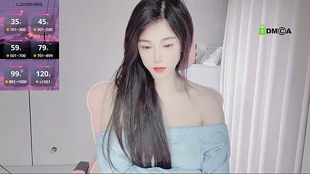 Snapshot of YunShan-33 chatting on April 2026 04:59:01 AM YunShan-33 online show from April 2026 04:59:01 AM