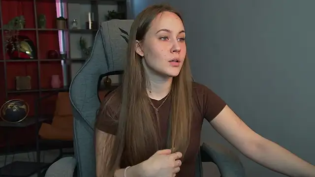 Snapshot of ElinVale chatting on March 2026 10:48:02 AM ElinVale online show from March 2026 10:48:02 AM