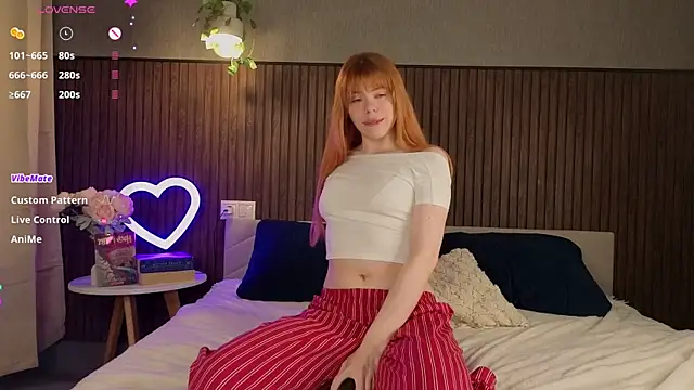 Snapshot of foxyriss chatting on February 2026 06:20:02 AM foxyriss online show from February 2026 06:20:02 AM