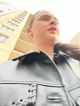 Snapshot of KristiRich chatting on April 2026 12:21:02 PM KristiRich online show from April 2026 12:21:02 PM