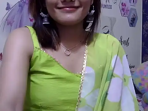 Snapshot of maira_33 chatting on April 2026 10:35:02 AM maira 33 online show from April 2026 10:35:02 AM