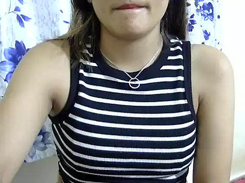 Snapshot of maira_33 chatting on June 2026 03:58:02 PM maira 33 online show from June 2026 03:58:02 PM
