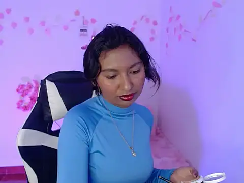 Samanta 777 online show from December 2025 07:32:01 PM