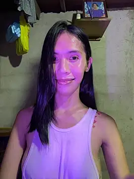 Snapshot of bellaUtops chatting on April 2026 01:41:01 PM bellaUtops online show from April 2026 01:41:01 PM