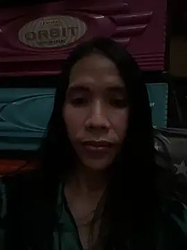 Snapshot of bellaUtops chatting on April 2026 03:02:01 AM bellaUtops online show from April 2026 03:02:01 AM