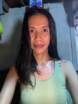 Snapshot of bellaUtops chatting on May 2026 12:54:02 PM bellaUtops online show from May 2026 12:54:02 PM