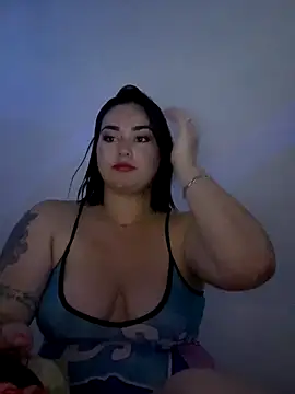 Snapshot of Romina_foxxx_ chatting on November 2025 12:27:01 PM Romina foxxx online show from November 2025 12:27:01 PM