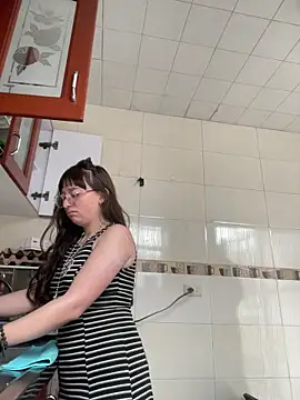 Snapshot of Engel_fiiree chatting on November 2025 01:32:01 PM Engel fiiree online show from November 2025 01:32:01 PM