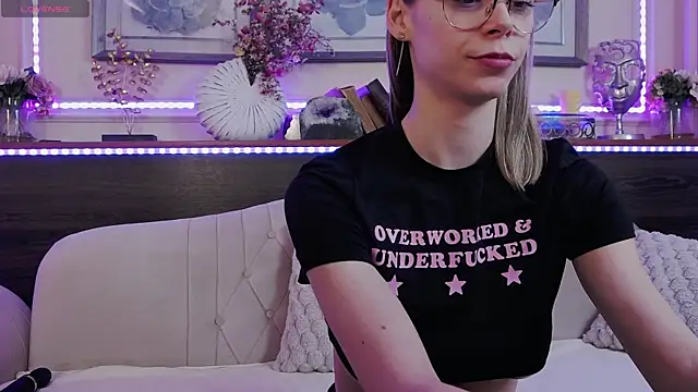 GracieCute online show from January 2025 10:17:01 AM