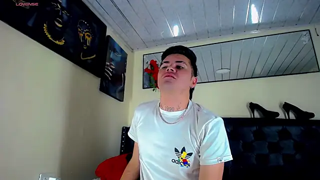 Sebastian Loaiza online show from November 2025 03:40:02 AM