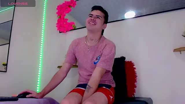 Sebastian Loaiza online show from December 2025 01:04:02 PM