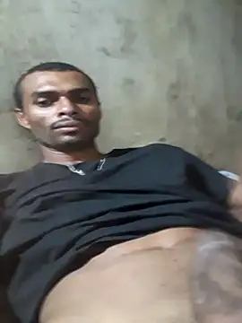 Snapshot of m-a-g-n-a-t-a chatting on May 2026 11:57:02 PM m-a-g-n-a-t-a online show from May 2026 11:57:02 PM
