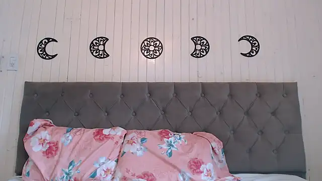 Snapshot of mickystrumia23 chatting on March 2026 06:44:02 PM mickystrumia23 online show from March 2026 06:44:02 PM