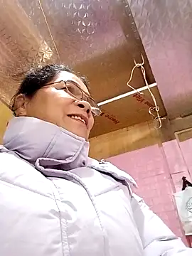 small-house123 online show from November 2025 02:10:02 AM