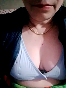 small-house123 online show from February 2026 10:04:02 PM