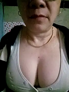 small-house123 online show from February 2026 07:15:02 PM