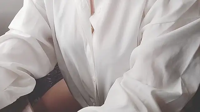 Snapshot of Sunny-Aurora chatting on November 2025 02:46:02 AM Sunny-Aurora online show from November 2025 02:46:02 AM