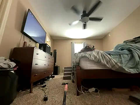 Antnjon online show from December 2025 07:56:02 PM