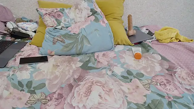 ksenia 444 online show from February 2026 05:22:02 AM