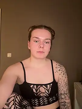 LisaFreierxx online show from February 2026 10:21:01 PM