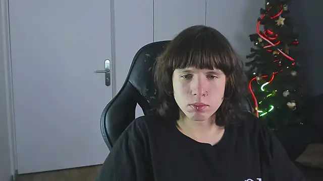 CutieKai  online show from December 2025 10:06:02 PM