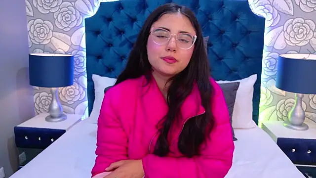 Snapshot of ScarlettPetrova chatting on November 2025 12:50:02 PM ScarlettPetrova online show from November 2025 12:50:02 PM