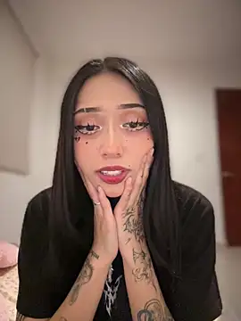 JIORYOvO online show from April 2026 02:34:01 AM