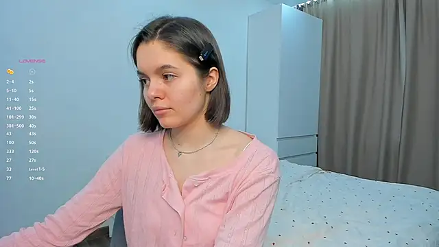 Xo Laura online show from February 2026 06:45:01 PM