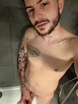 Snapshot of rebebia13 chatting on January 2026 08:34:01 PM rebebia13 online show from January 2026 08:34:01 PM