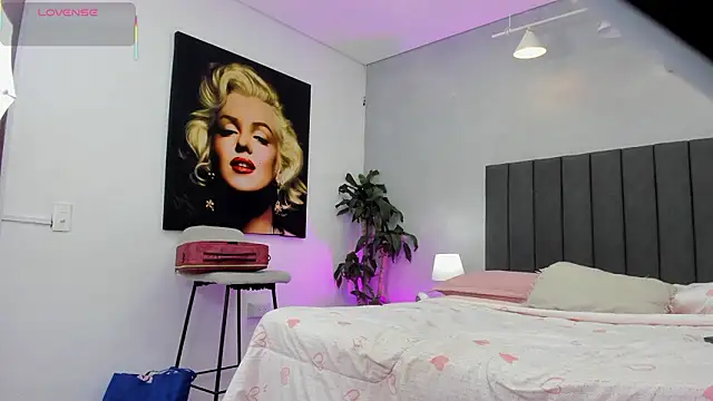 kendra london online show from March 2026 11:16:02 AM