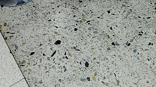 kendra london online show from April 2026 12:10:01 PM