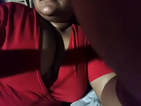 Snapshot of Migatita505 chatting on November 2025 11:21:02 PM Migatita505 online show from November 2025 11:21:02 PM