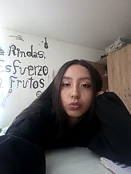 naughtygoddesss  online show from November 2025 04:31:02 PM