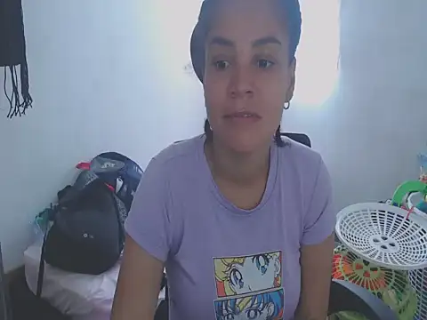shayna cute online show from June 2026 06:43:01 PM