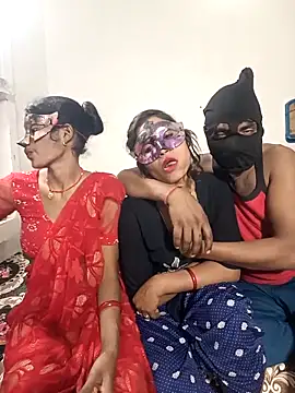 Real-Family online show from January 2026 06:01:01 PM