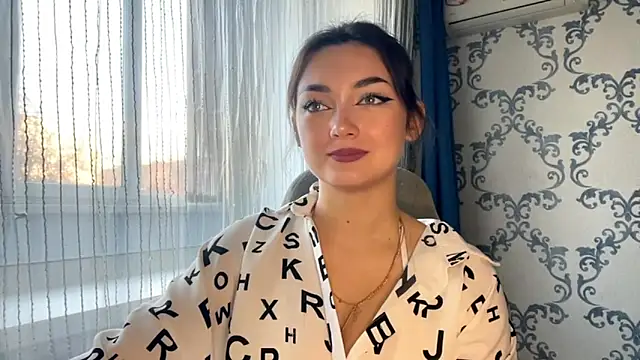 TwotyBright online show from November 2025 08:08:02 AM