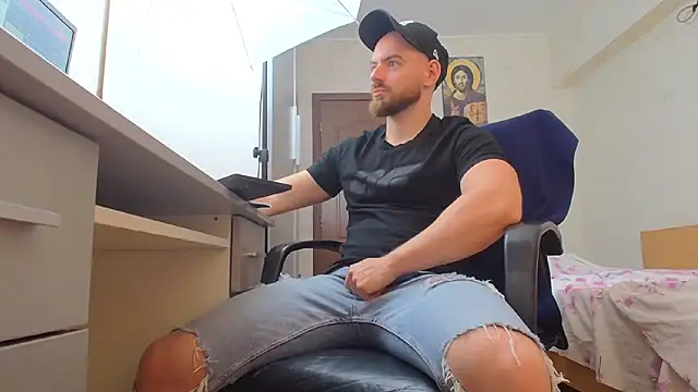 Snapshot of Ryanstone_ chatting on June 2026 06:52:02 AM Ryanstone online show from June 2026 06:52:02 AM
