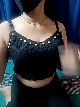 Snapshot of Aarti909090 chatting on February 2026 01:12:02 PM Aarti909090 online show from February 2026 01:12:02 PM