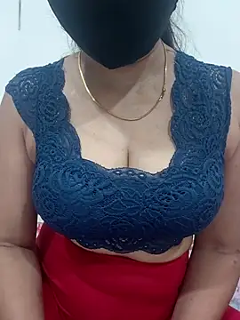 Snapshot of Aarti909090 chatting on July 2026 06:35:02 PM Aarti909090 online show from July 2026 06:35:02 PM
