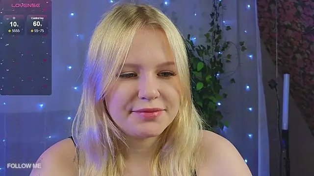 Mila wxw online show from November 2025 01:43:03 PM