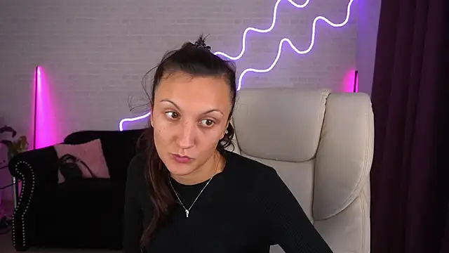 ZafiraMoonn online show from November 2025 08:46:01 AM