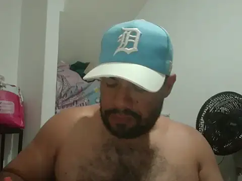 Snapshot of Ramses_36 chatting on April 2026 01:32:01 AM Ramses 36 online show from April 2026 01:32:01 AM