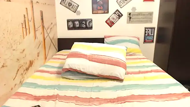 Snapshot of SugarDiamonds chatting on March 2025 04:56:02 PM SugarDiamonds online show from March 2025 04:56:02 PM