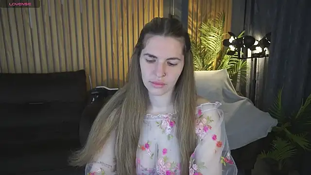 Snapshot of DanielaReign chatting on March 2026 07:03:02 AM DanielaReign online show from March 2026 07:03:02 AM